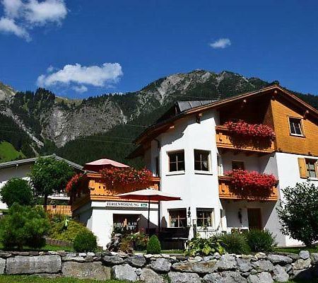 Haus Frainer Apartamento Wald am Arlberg Exterior foto